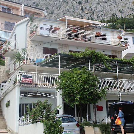 Apartments Gabi Omiš Exterior foto