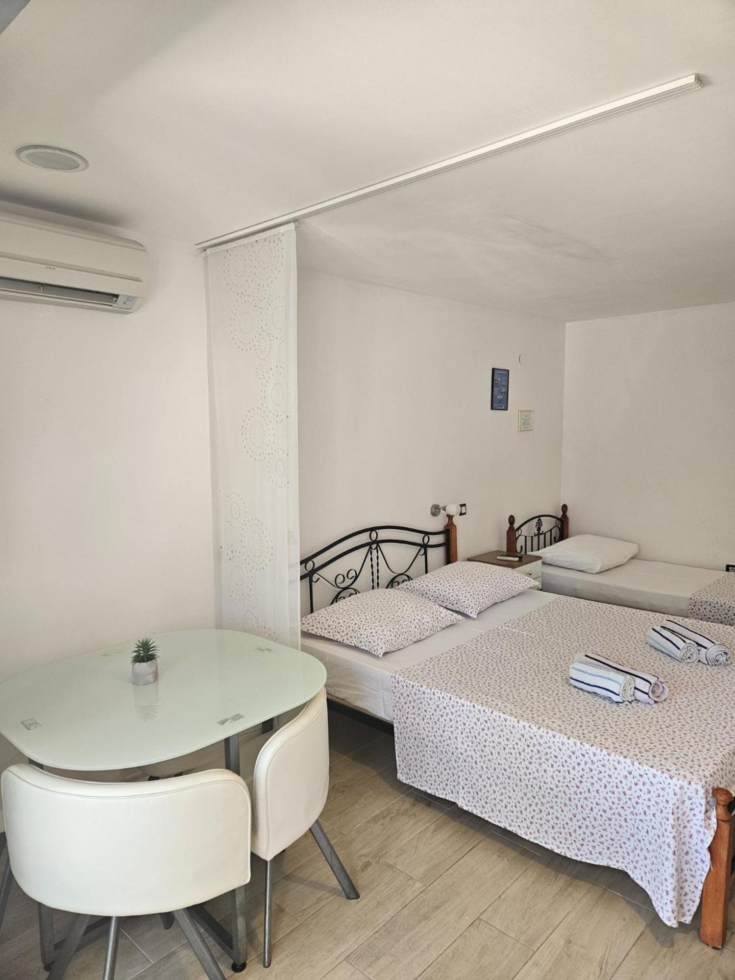 Apartments Gabi Omiš Exterior foto